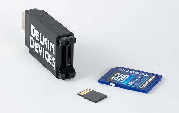 Delkin Travel Reader DDREADER46 with SD and microSD cards
